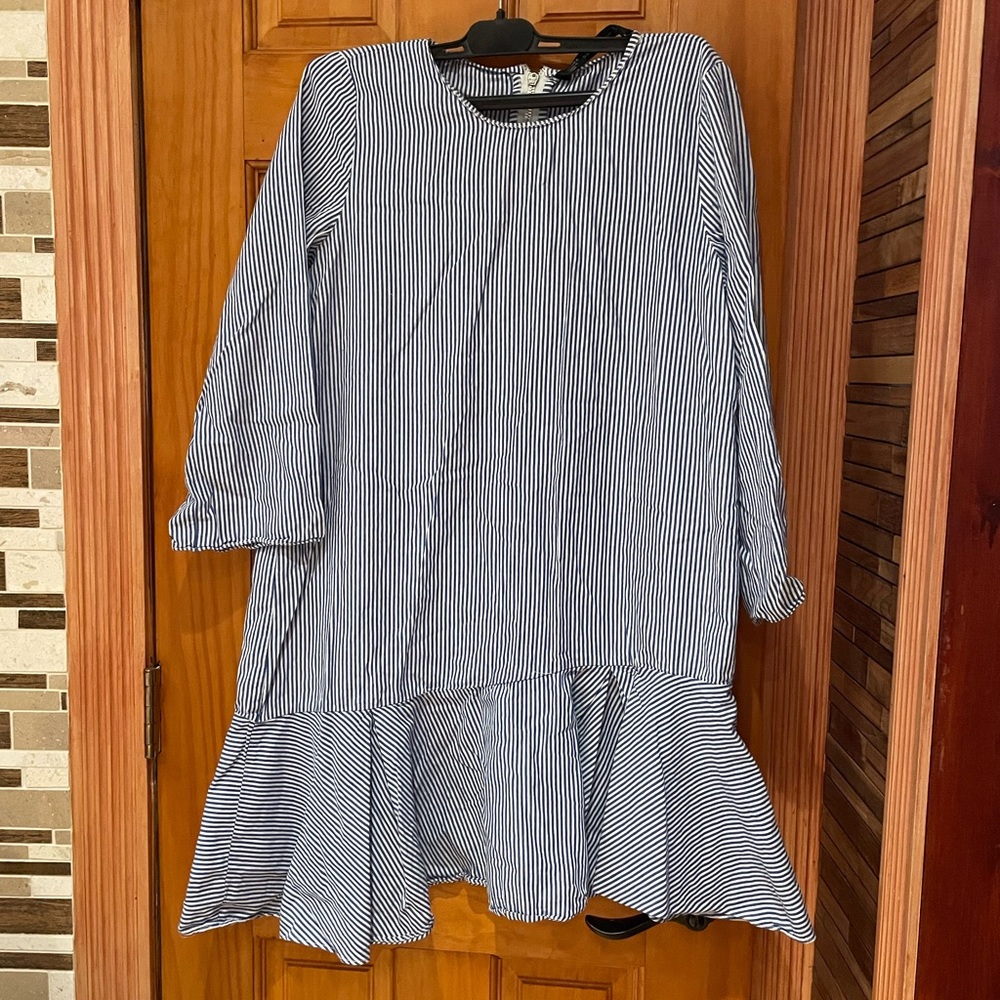 ZARA TRAFALUC COLLECTION Striped Blue and White women dress.